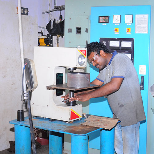 Front view of the APEX INDUSTRIES plant